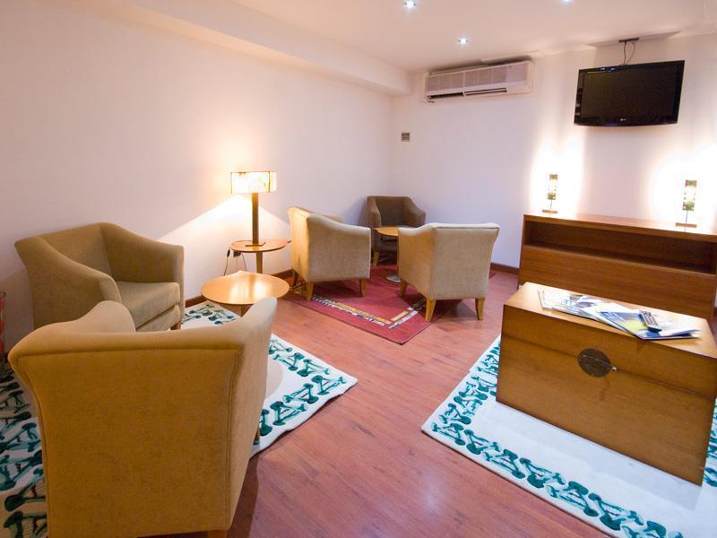 Hotel Teruel Plaza エクステリア 写真