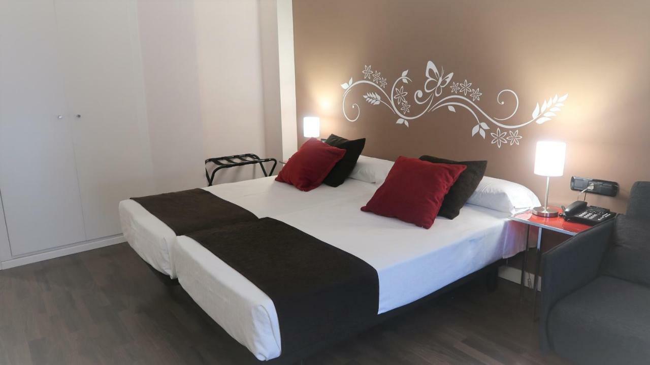Hotel Teruel Plaza エクステリア 写真